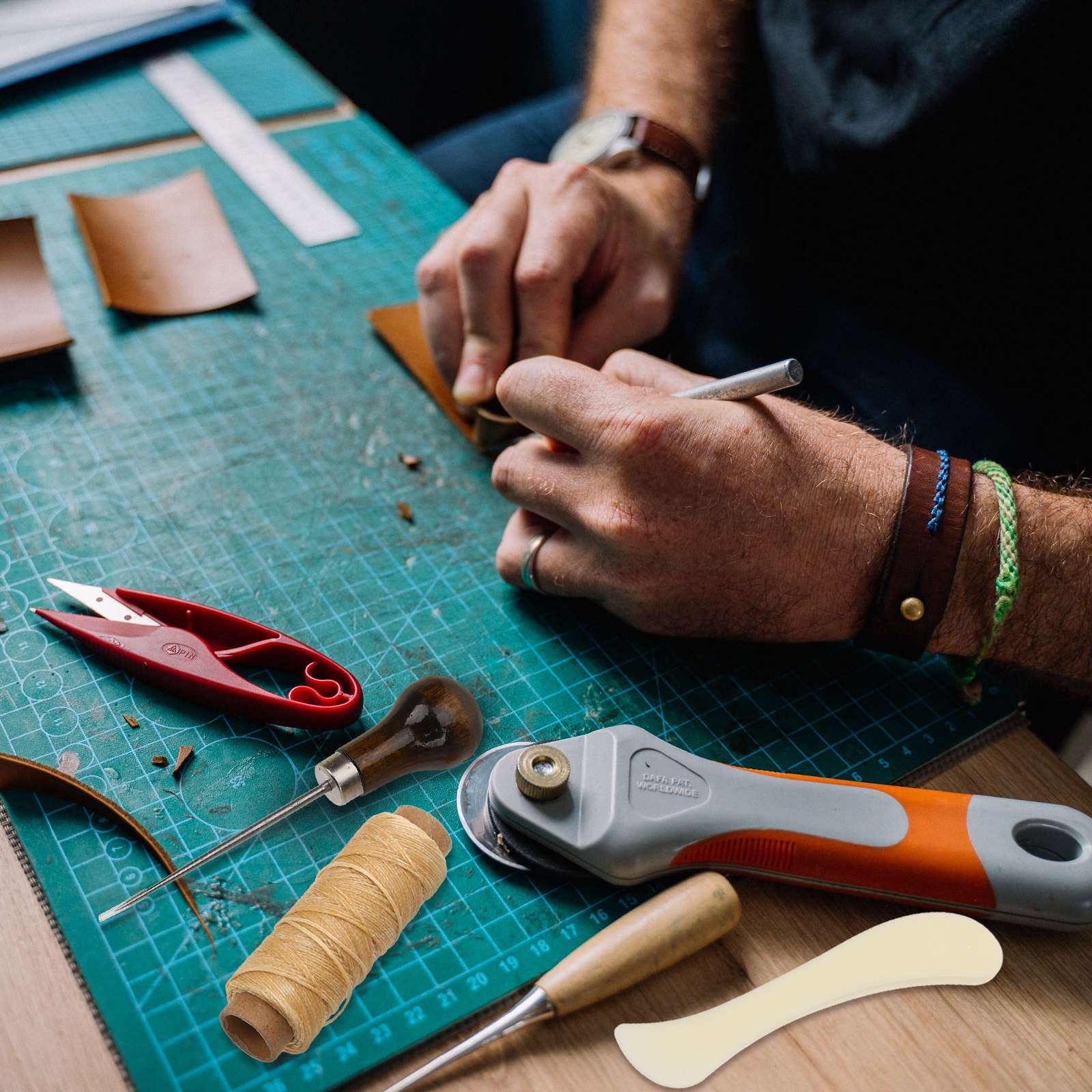 1Set Tool Kit Complete DIY Sew - Beginner Leatherwork Kit reseña y precio