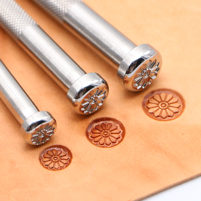 Flower Center Pattern J301  Le - Leatherwork Tools reseña y precio